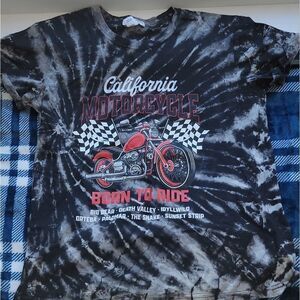 Womens StreetWear T-shirt size Small